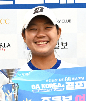 [GA코리아배 중·고생골프-우승자] 여중부 이규은 “오늘 긴 거리의 퍼터가 잘 맞아서 좋았다”