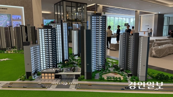 남양주 왕숙 A-2블록 단지 모형도. 2025.7.22 /윤혜경기자 hyegyung@kyeongin.com