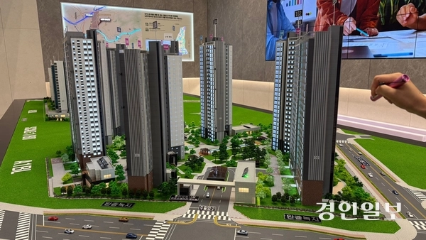 남양주 왕숙 A-1블록 단지 모형도. 2025.7.22 /윤혜경기자 hyegyung@kyeongin.com