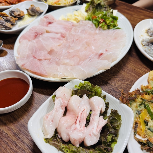 한여름의 보양식 ‘민어’. /조용준 제공