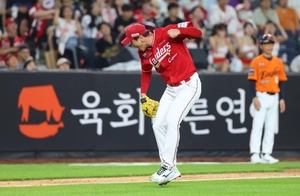 류현진과 첫 맞대결… 1회만에 김광현 완승