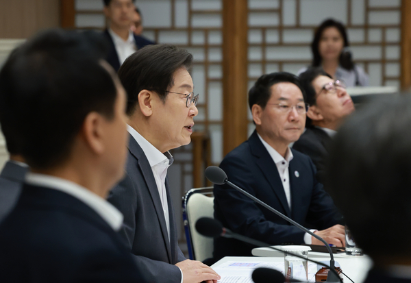 이재명 대통령이 1일 서울 용산 대통령실 청사에서 열린 전국 시도지사 간담회에서 발언하고 있다. 2025.8.1 /연합뉴스