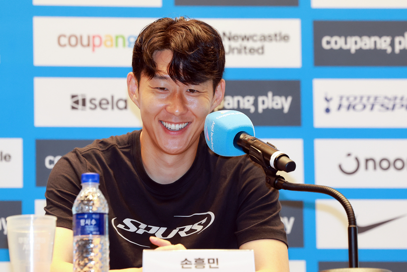 <b>손흥민</b>, 토트넘과 10년 동행 마무리…美 <b>LA</b> FC <b>이적</b> 임박