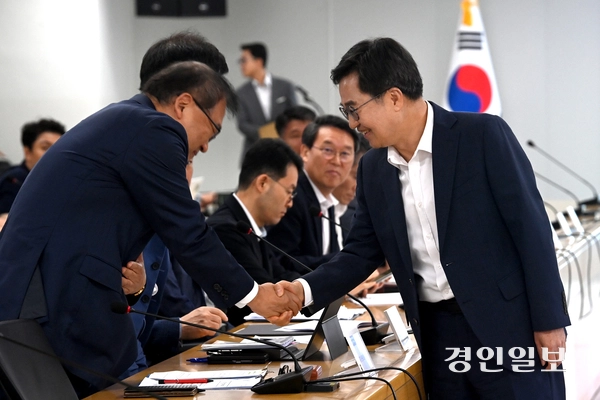 5일 오전 경기도청 율곡홀에서 열린 경기도 현안 대책회의에서 김동연 도지사가 발언하고 있다. 2025.8.5 /최은성기자 ces7198@kyeongin.com
