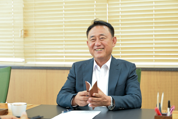 이충우 여주시장은 취임 3주년을 맞아 ‘누구나 살고 싶고 가보고 싶은 여주’의 비전과 지난 3년간의 성과, 앞으로의 계획 등을 밝혔다. /여주시 제공