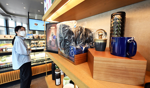 [경인 Pick] ‘케데헌 열풍’ 올라탄 스벅… 소비자 반응은?