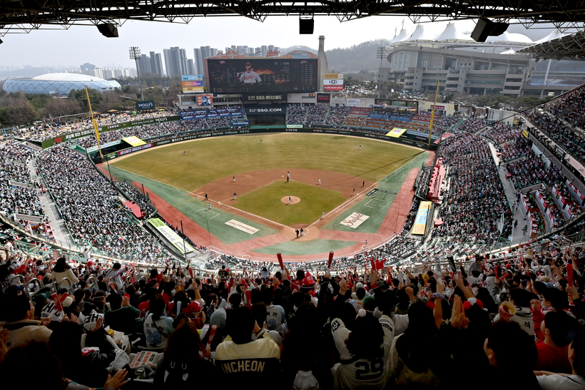 ‘암표 근절’ 외치지만, 솜방망이 처벌과 단속 한계에 반복되는 피해