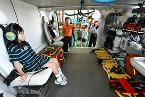 [포토] 소방 헬기 체험 ‘긴장’