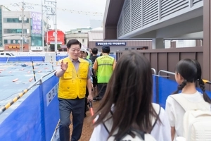 [포토] 박승원 광명시장, 광명초 등하굣길 안전점검