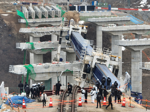 방지시설 제거, 체계 부재… “안성 교량 붕괴는 총체적 인재”