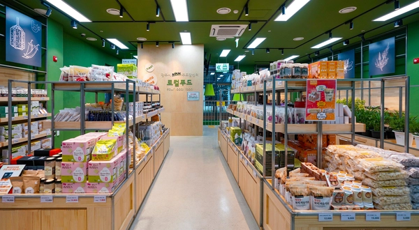 신선함과 가격까지 사로잡고 있는 광주시 자연채 푸드팜센터내 매장. /광주시 제공