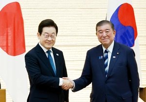 한일정상 ‘셔틀 외교 복원’ 17년만에 공동발표문