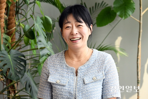 국내 첫 해양동물 수의사인 이영란 플랜오션 대표는 “사람과 해양동물이 어떻게 하면 더불어 잘 살 수 있을지를 항상 고민하면서 해양동물에 대한 연구에 매진하고 있다”고 말했다. /임열수기자 pplys@kyeongin.com