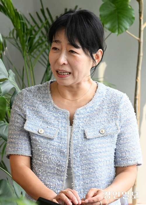 국내 첫 해양동물 수의사인 이영란 플랜오션 대표는 “사람과 해양동물이 어떻게 하면 더불어 잘 살 수 있을지를 항상 고민하면서 해양동물에 대한 연구에 매진하고 있다”고 말했다. /임열수기자 pplys@kyeongin.com