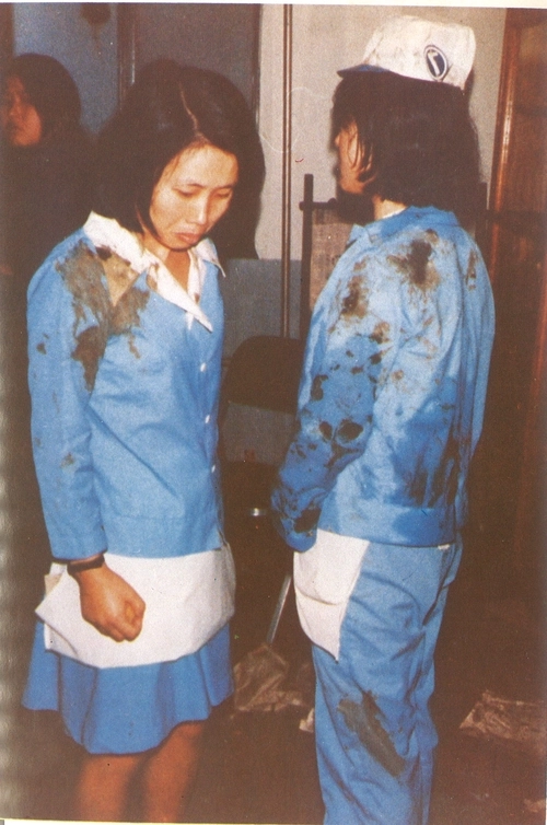 1978년 2월 21일 동일방직 똥물사건 당시 사측이 뿌린 똥물을 뒤집어 쓴 여공들의 모습. /동일방직 노동조합 운동사 제공