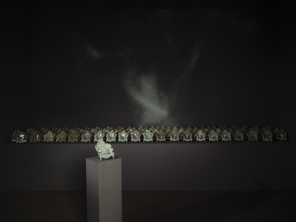 알레산드로 멘디니, 108번뇌, 2009, 청자토, 청자유, 22x16x21cm, 경기도자미술관 소장