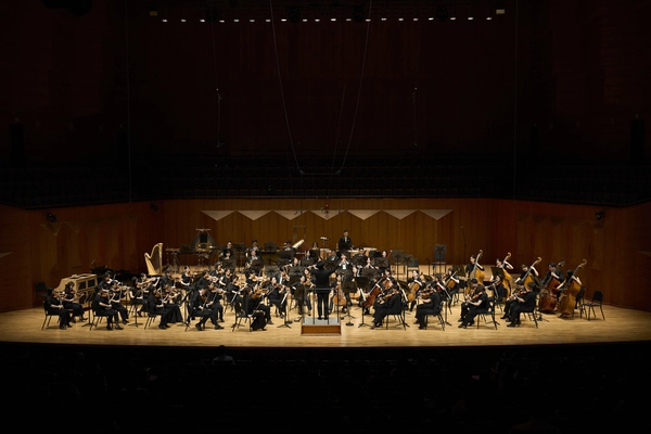 경기필하모닉 오케스트라의 공연 모습. /경기아트센터 제공