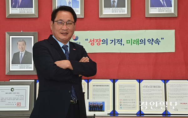 이율기 (사)남동국가산업단지경영자협의회(남동경협) 회장은 “남동산단 1세대 기업인들이 돈이 아닌 기술을, 미래먹거리를 상속해 남동산단 생태계 전환을 이끌 수 있도록 초석을 만들고 싶다”고 말했다.