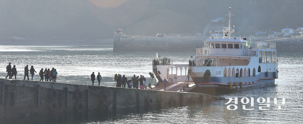 서해 5도 주민의 이동권 보장을 위한 지방자치단체 차원의 조례가 제정됐다. 사진은 인천 옹진군 모습. /경인일보DB