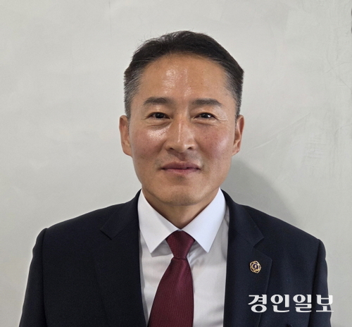 대한민국상이군경회 경기도지부 파주시지회 제5대 서현국 회장이 3일 취임했다. 파주/이종태기자 dolsaem@kyeongin.com