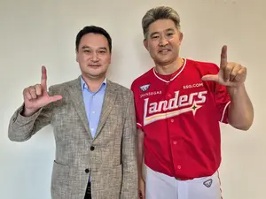 이숭용 SSG 랜더스 감독, 최대 3년 연장 계약