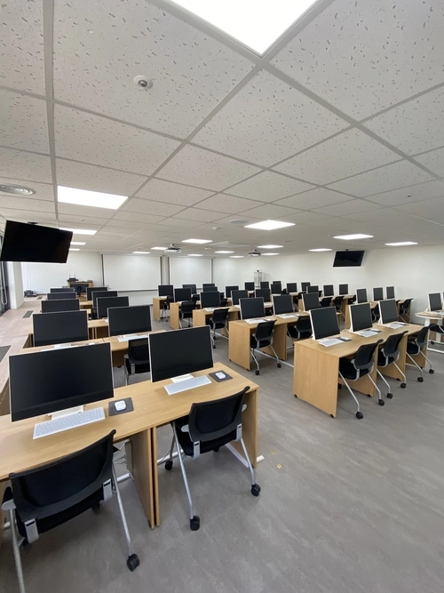 수원 재정도움센터는 경기와 인천 권역의 e나라도움과 dBrain+ 시스템 사용자를 위한 맞춤형 교육 서비스를 제공하게 된다. 사진은 교육을 받는 수원 재정도움센터 내부 모습. /한국재정정보원 제공