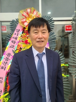 아들 향한 20년의 그리움, 부부의 책으로 피어나다