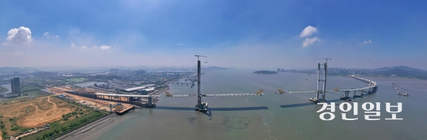 올해 연말 개통을 앞둔 인천 제 3연륙교. /경인일보DB