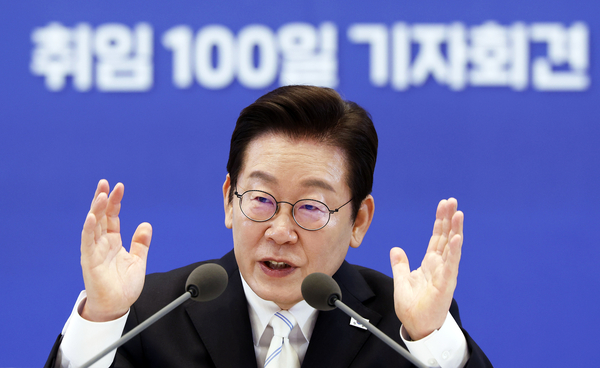 이재명 대통령이 11일 청와대 영빈관에서 ‘회복을 위한 100일, 미래를 위한 성장’을 주제로 열린 취임 100일 기자회견에서 발언하고 있다. 2025.9.11 /대통령실통신사진기자단