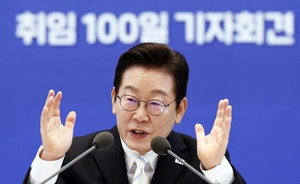 “부동산 투기 취득 못하게… 내란특별재판부, 위헌 아냐” [취임 100일 기자회견]