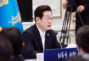 [속보] 이 대통령 “부동산, 투기 중심 경제에서 벗어나야… 연착륙 관리가 핵심”