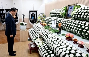 유정복 인천시장, 故 이재석 경사 빈소 조문