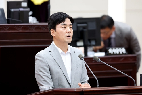 송도국제도시를 지역구로 둔 이강구(국·연수구5) 의원은 인천경제자유구역청의 특별회계 적자 가능성을 지적하고 나섰다. /인천시의회 제공