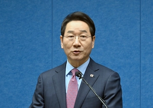 정당 지지율 뛰어넘는 유정복 인천시장… 국힘 수도권 한계 극복 과제