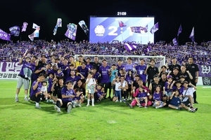 K리그1 FC안양, 10명 싸운 제주SK에 2-1 역전승…승격 후 첫 3연승