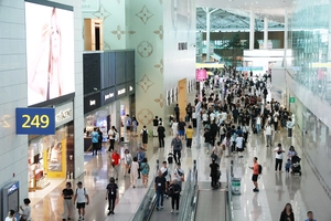 ‘임대료 갈등’ 신라면세점, 인천국제공항 철수… 사업권 반납키로(종합)