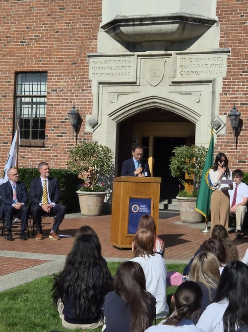 정장선 평택시장은 지난 22일(현지시간) 미국 워싱턴주 타코마시에 위치한 명문 사립학교 애니 라이트 스쿨을 방문, 평택국제학교 설립을 위한 양해각서(MOU)를 체결했다. 2024.9.22 /평택시 제공