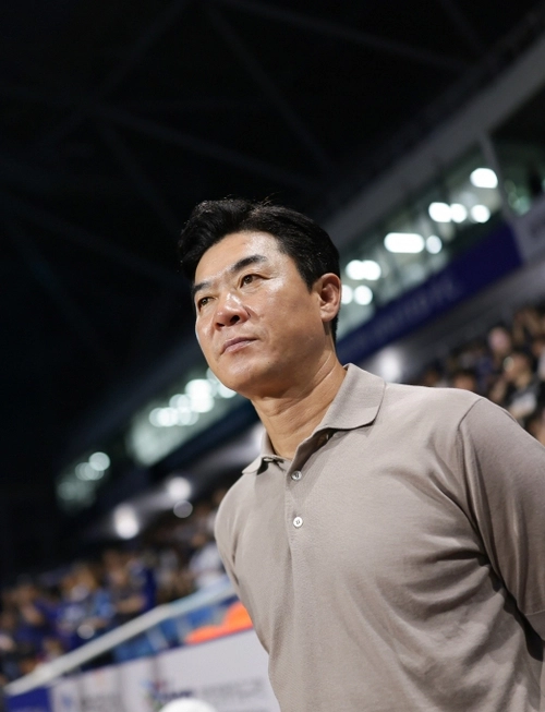 인천 윤정환 감독.