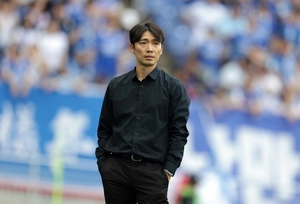 승패 동행 두 팀… 팬들은 ‘웃프다’