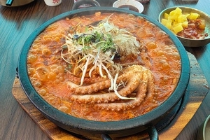 안 식는 건 없다 돌판도 식으니까… 끝무렵 더 진득한 미감 [웃기는 짬뽕]