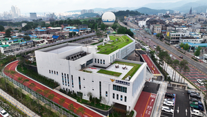 [단독] 수원시 초등학교 앞에서 유괴 신고… 30대 체포