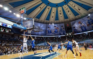 프로농구 kt, KCC 꺾고 올 시즌 개막 첫 경기 승리