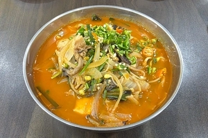 영원한 2인자의 품격, 불꽃처럼 피어오른 국물의 힘 [웃기는 짬뽕]