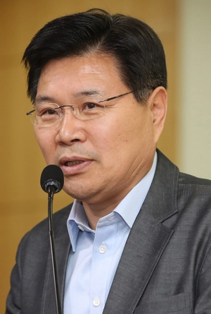 [단독] 홍문종 전 의원, 국민의힘 조직위원장 공모 접수