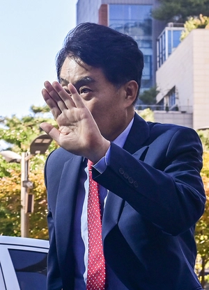 하은호 군포시장, ‘뇌물 의혹’ 구속영장 기각… “법리적 다툼 여지 있어”