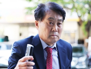 [화보] 하은호 군포시장, 영장실질심사 출석 ‘구속 갈림길’