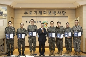 달달버스 타고 ‘가평’ 찾은 김동연 “오늘 날씨처럼 화창한 미래 펼쳐지길”