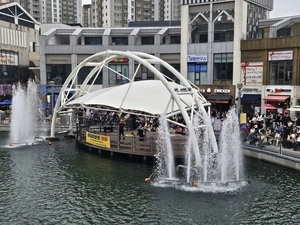 수상버스킹·불꽃쇼… 라베니체 ‘가을 피크닉’