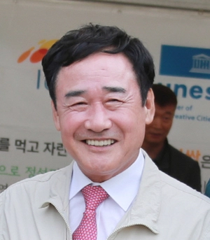 박명서 이천시의회 의장