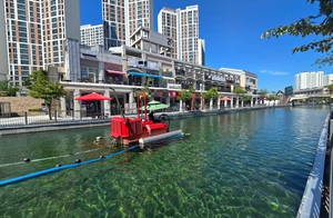 대수로 절반 축소… 산으로 간 유람선 ‘김포 라베니체’